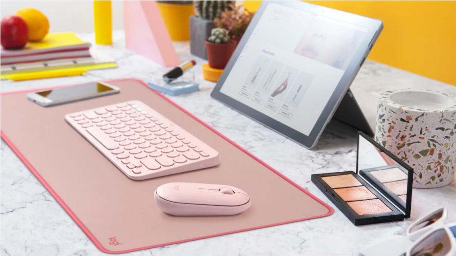 Podložka pod klávesnicu a myš Logitech Desk Mat Studio Series. 30 x 70 cm ružová Podložka pod klávesnicu a myš Logitech Desk Mat Studio Series. 30 x 70 cm ružová