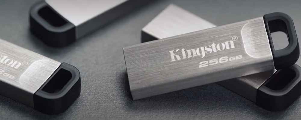 USB flashdisk Kingston DataTraveler Kyson 512GB strieborný