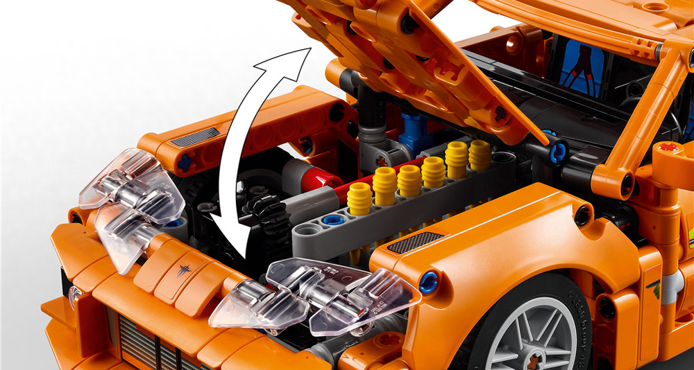 Stavebnica LEGO® Technic 42204 Fast and Furious Toyota Supra MK4 810 dielikov vytvára výrazný model Toyoty Supra MK4, ktorého stavanie spestrí aplikácia LEGO Builder.