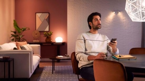Vstavané svietidlo Philips Hue Centúra okrúhle čierne Vstavané svietidlo Philips Hue Centúra okrúhle čierne