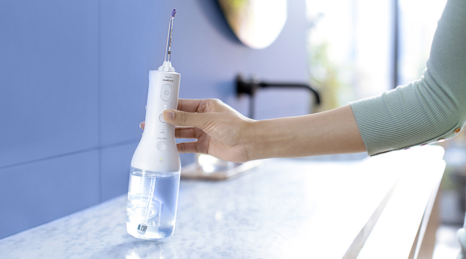 Ústna sprcha Philips Sonicare Power Flosser HX3826/31 biela