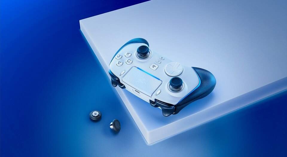 Gamepad Razer Wolverine V2 Pro (PlayStation Licensed) biela farba