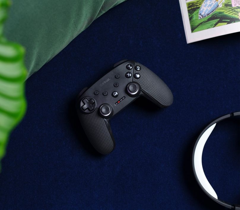 Gamepad Trust GXT542 MUTA Wireless čierny GXT542 Muta Wireless (24790)