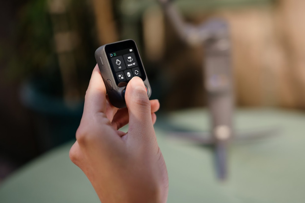 Stabilizátor DJI Osmo Mobile 8P Advanced Tracking Combo čierny Osmo Mobile 8P je zaujímavý aj odnímateľným diaľkovým ovládačom Osmo FrameTap