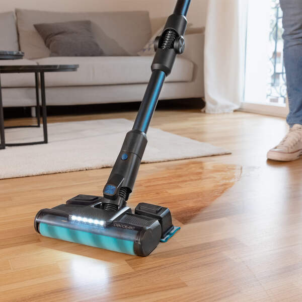 Tyčový vysávač Cecotec Conga Rockstar 9500 Advance Ergowet Connected 3000 IA čierny/modrý Tyčový vysávač Cecotec Conga Rockstar 9500 Advance Ergowet Connected 3000 IA čierny/modrý