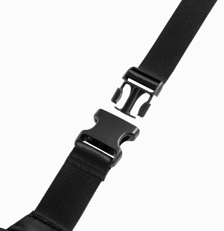 Taška cez rameno tomtoc Aviator - T33 Chest Bag S čierna Taška cez rameno tomtoc Aviator - T33 Chest Bag S - čierna