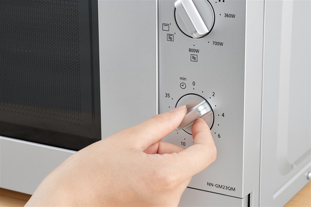 Mikrovlnná rúra Panasonic NN-GM23QMEPG biela