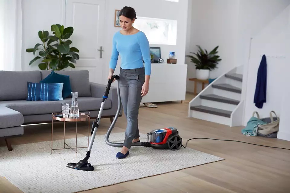 Podlahový vysávač Philips PowerPro Compact FC9330/09 červený/modrý Podlahový vysávač Philips PowerPro Compact FC9330/09 červený/modrý