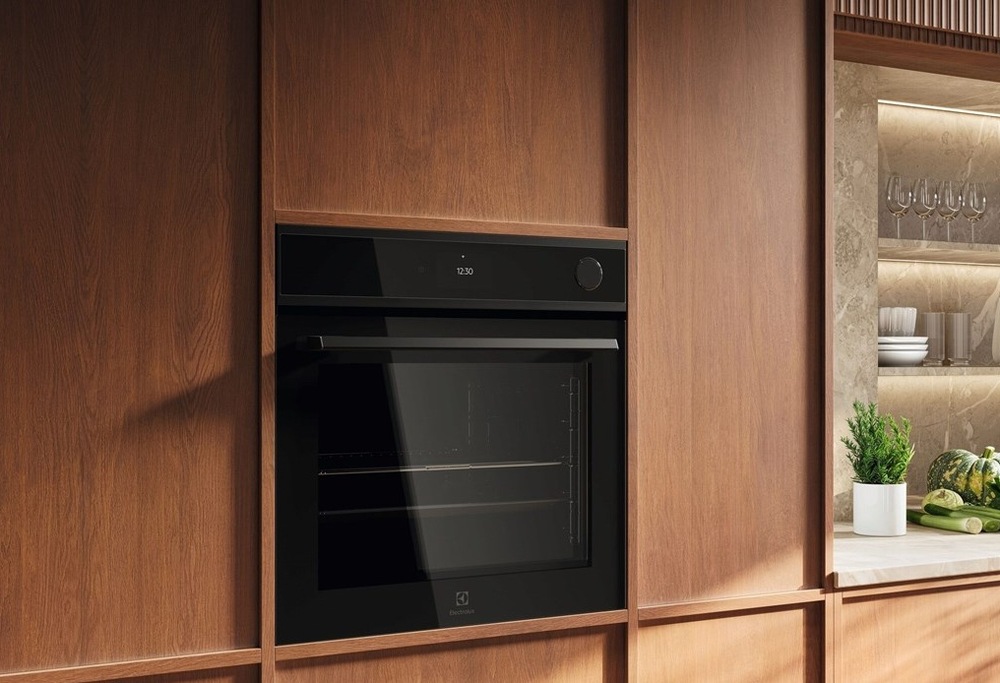 Rúra Electrolux Série 700 EOC9P3XH čierna Rúra Electrolux EOC9P3XH