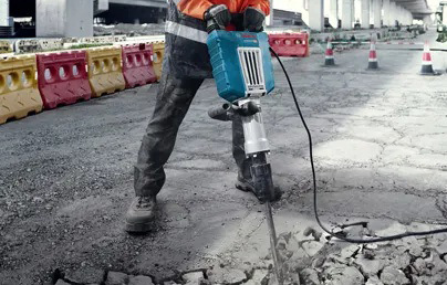 Kladivo Bosch Professional GSH 14 C Technológia Auto-Gear-Rotation rovnomerne rozkladá opotrebenie prevodovky a predlžuje jej životnosť pri záťaži