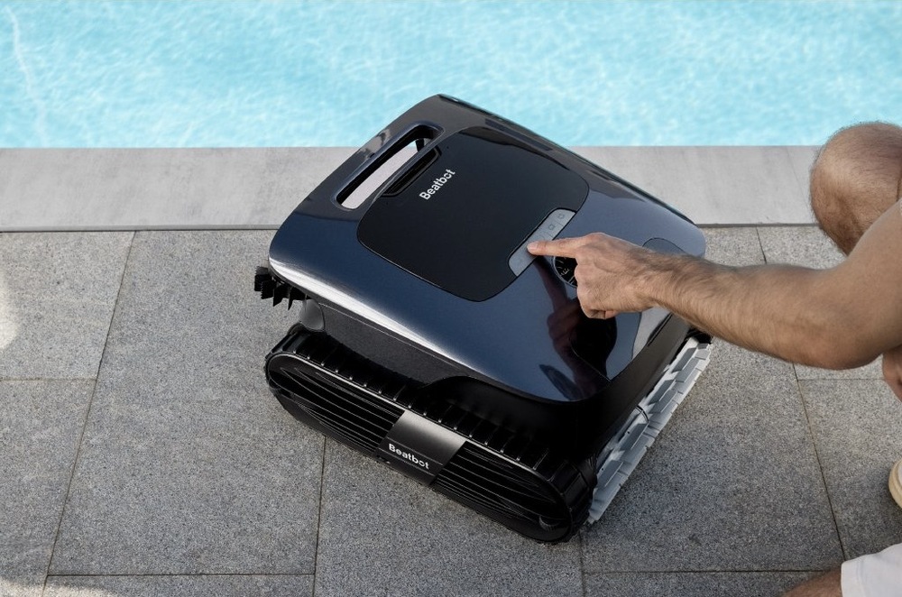 Vysávač Beatbot Aquasense 2 Ultra disponuje 11 motormi