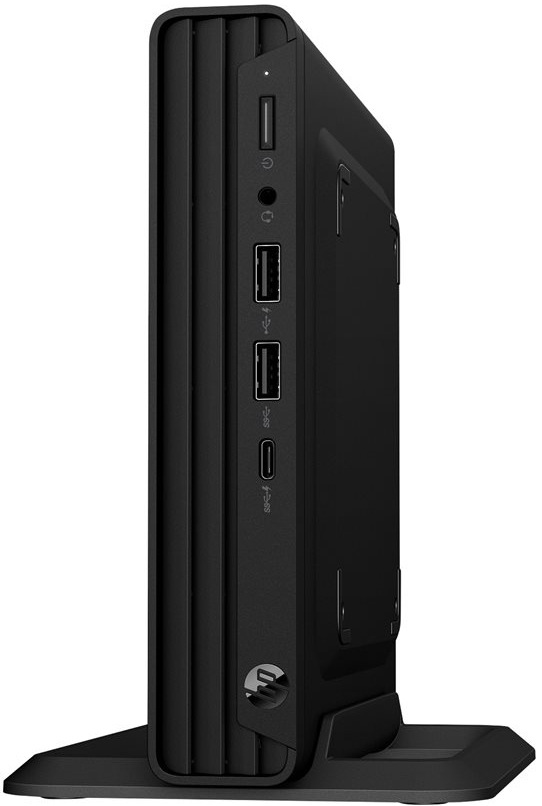 PC mini HP Pro Mini 260 G9 čierny Pohľad šikmo na prednú stranu mini počítača HP Pro Mini 260 G9 Mini s viditeľnými portami vrátane USB-C, dvoch USB-A, audio konektora a tlačidla napájania