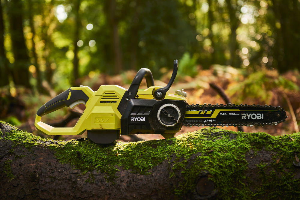 Píla reťazová Ryobi MAX POWER RY36CSX35A-0 (bez baterie) Píla reťazová Ryobi MAX POWER RY36CSX35A-0 (bez baterie)