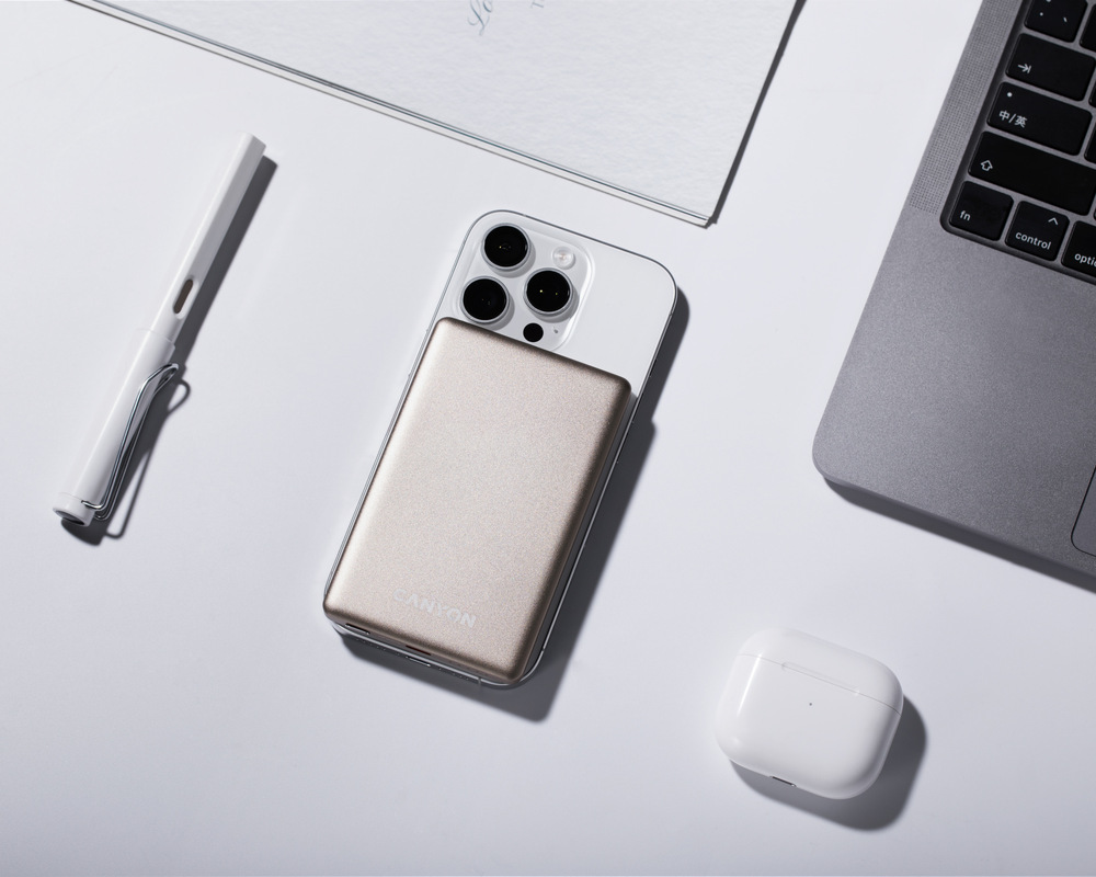 Powerbank Canyon OnPower 505 Slim MagSafe PD20W 5000 mAh béžový Powerbank Canyon OnPower 505 Slim MagSafe PD20W 5000 mAh béžový