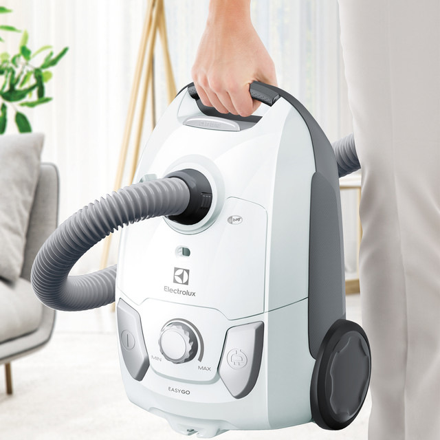 Podlahový vysávač Electrolux Easy Go EEG41IW biely