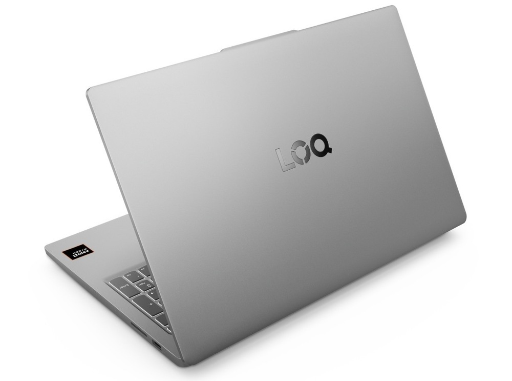Notebook Lenovo LOQ 15ARP10E sivý Nontebook pootvorený Lenovo LOQ 15ARP10E zozadu