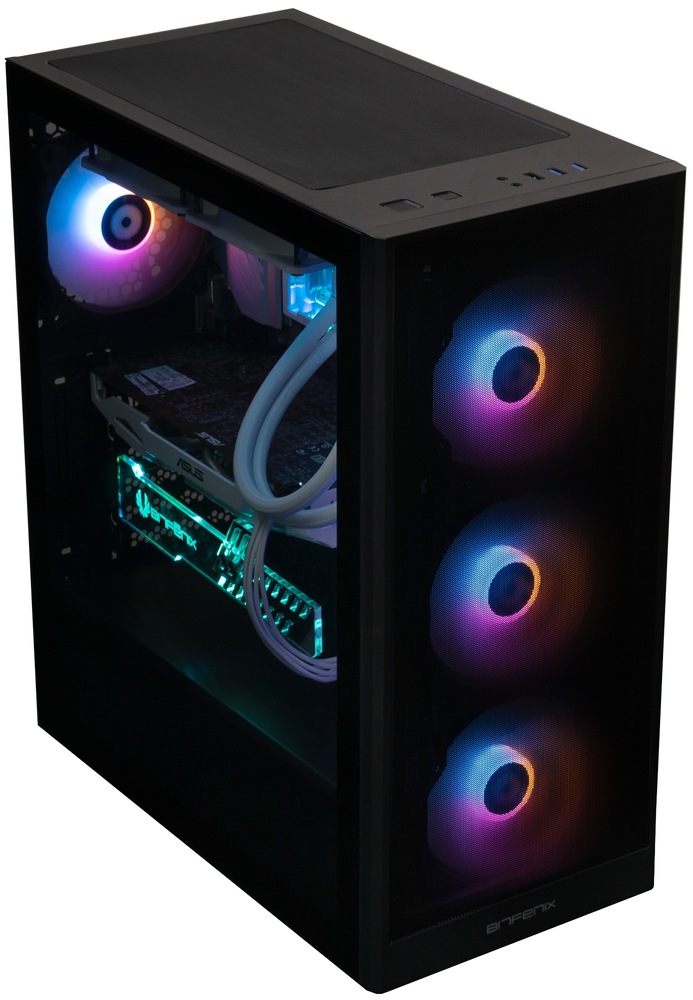 Case BitFenix Grafi čierna Na fotografii je čierna herná PC skriňa s bočným skleneným panelom, v ktorej je vidieť osadené komponenty a vodné chladenie s hadicami. Vpredu má tri RGB ventilátory za mesh čelom, ďalšie RGB ventilátory sú hore a jeden vzadu, všetko farebne nasvietené.