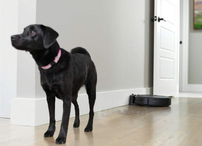 Robotický vysávač iRobot Roomba i3 BF Robotický vysávač iRobot Roomba i3 BF