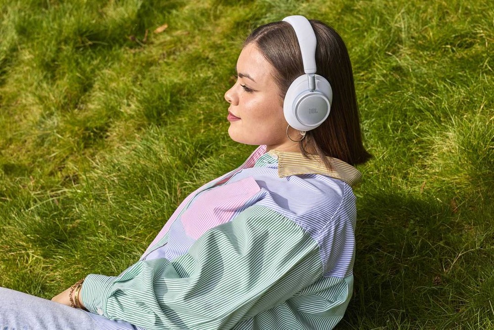 Slúchadlá JBL bezdrôtová Live 780NC oranžová Slúchadlá JBL zaisťujú špičkový zvuk