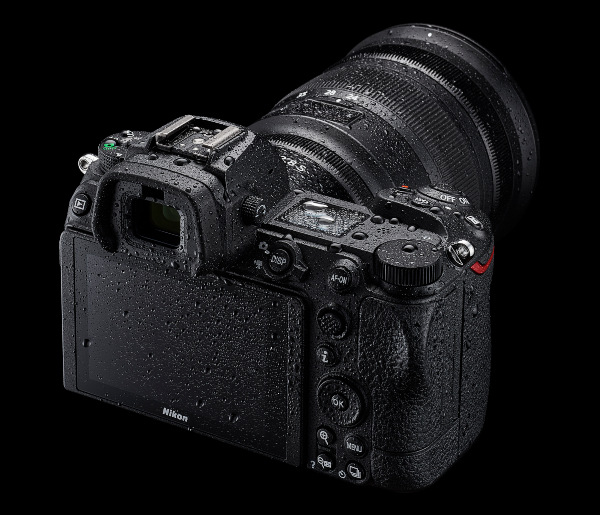 Digitálny fotoaparát Nikon Z 6II + 24-200MM KIT čierny Nikon Z 6II tělo, černá