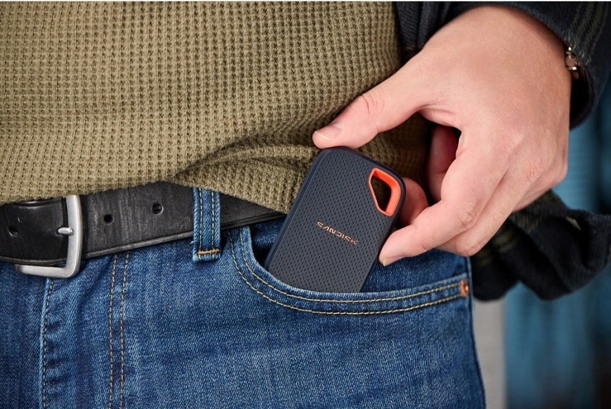 SSD externý SANDISK Extreme Portable 1TB, USB-C Gen2x2 čierny Kompaktné SSD vložené do vrecka nohavíc