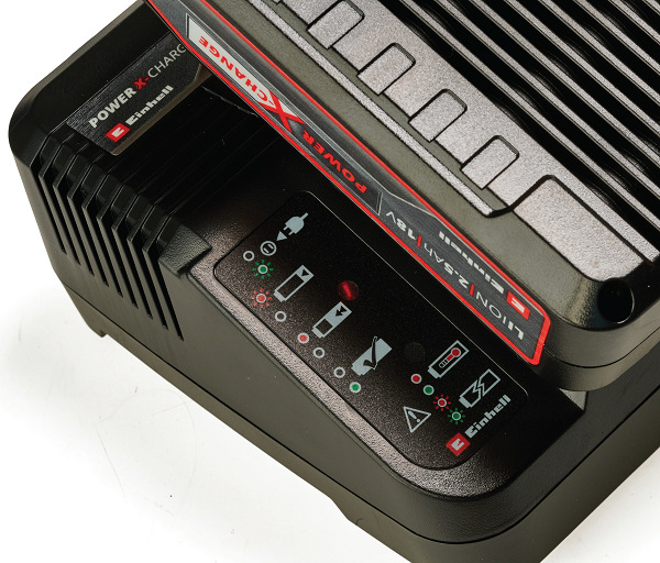 Set batérie a nabíjačky Einhell Power-X-Change 18 V/4,0 Ah 4512042