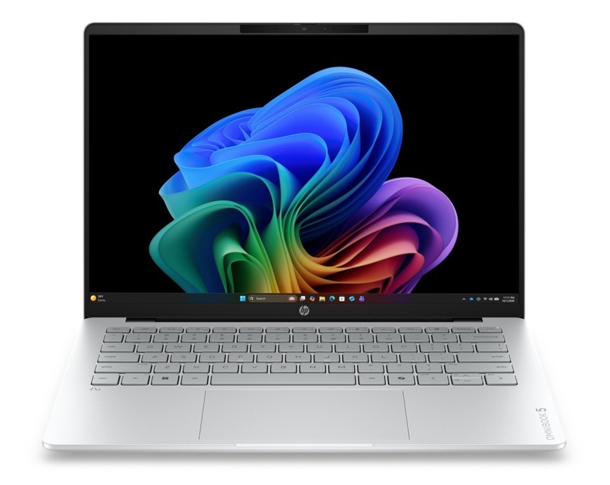 Notebook HP OmniBook 5 AI 14-hm0071ncx + Game Pass předplatné na 2 měsíce strieborný Notebook HP OmniBook 5 v čelnom pohľade s otvorenou obrazovkou