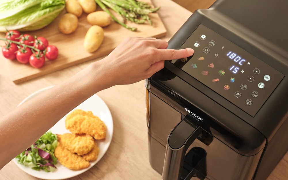 Ovládanie teplovzdušnej fritézy Teplovzdušná fritéza Sencor SFR 1260BK pomocou farebného displeja