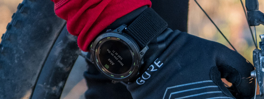 Inteligentné hodinky Garmin Enduro 2 PRO Sapphire Solar - Carbon Gray Titanium/ Black UltraFit Nylon Band