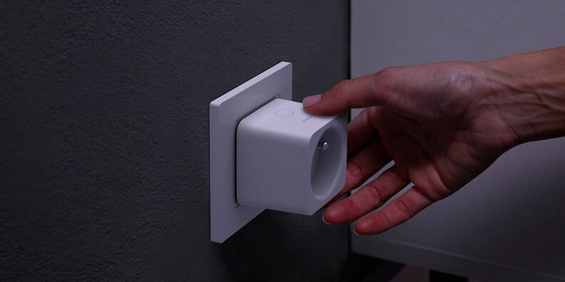Inteligentná zásuvka Philips Hue Bluetooth Smart Plug Inteligentná zásuvka Philips Hue Bluetooth Smart Plug