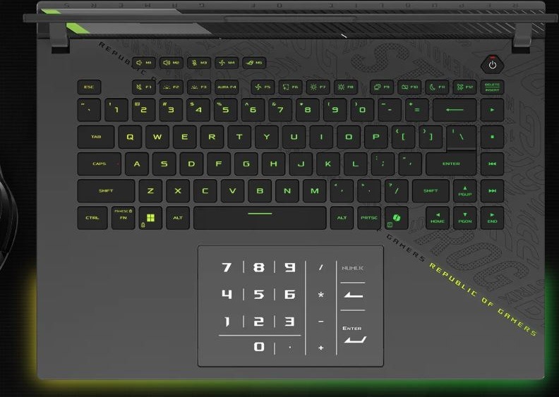 Notebook Asus ROG Strix G16 sivý Detail klávesnice, veľkého touchpadu a displeja notebooku ROG Strix G16