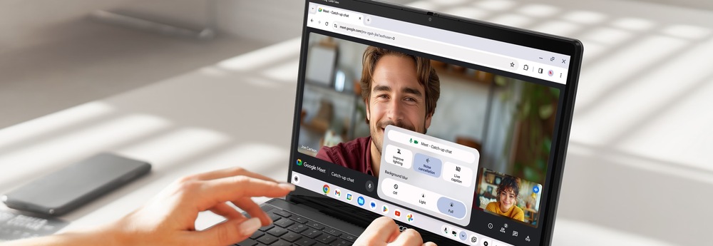 Notebook Acer Chromebook Plus Spin 514 (CP514-4HN-55KB) sivý Notebook Acer Chromebook Plus Spin 514 pri videohovore v aplikácii Google Meet