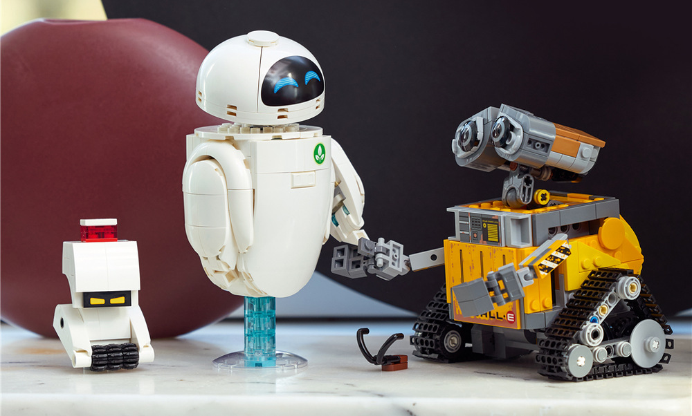 Stavebnica LEGO® │ Disney a Pixar 43279 VALL•I a EVA Z 811 kociek vznikne kreatívny projekt pre dospelých, ktorý spríjemní stavanie a poteší aj ako originálny darček.