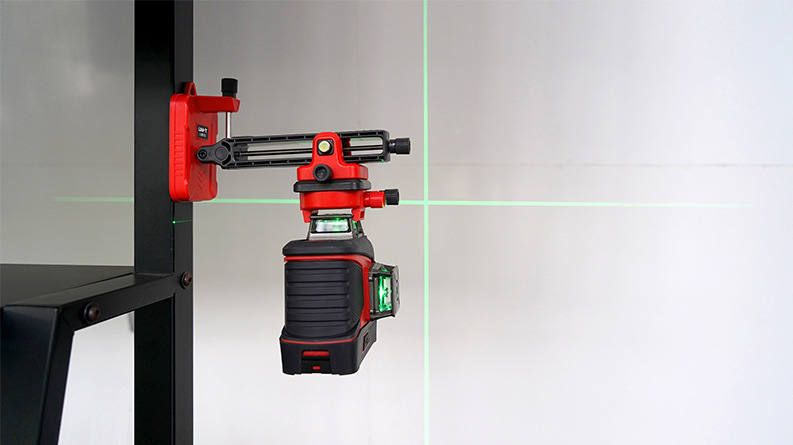 Krížový laser UNI-T LM575LD Krížový laser UNI-T LM575LD poskytuje rozsah s polomerom merania 360°