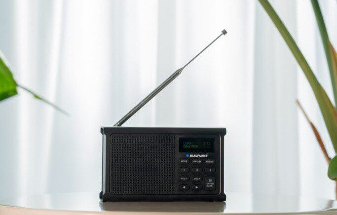 Rádioprijímač s DAB+ Blaupunkt DR3 čierny Rádioprijímač DAB+ Blaupunkt DR3BK