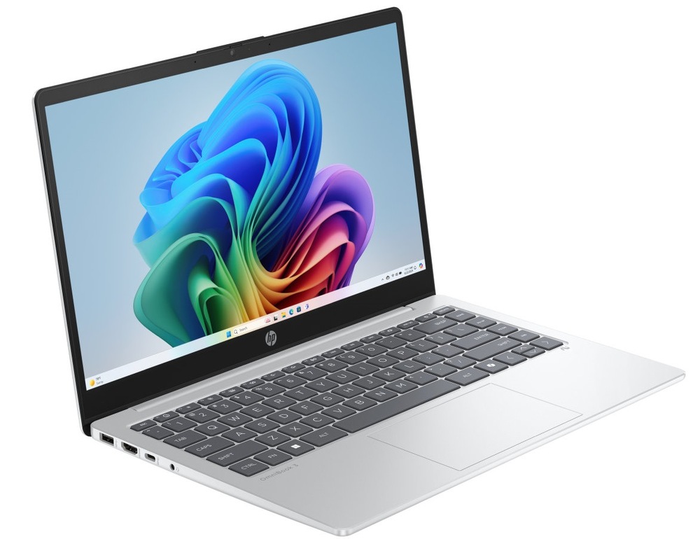 Notebook HP OmniBook 3 NG AI PC 14-ha0433nc + Game Pass predplatné na 3 mesiace strieborný Notebook HP OmniBook 3 NG AI PC 14-ha0001nc otvorený, zapnutý a otočený doprava