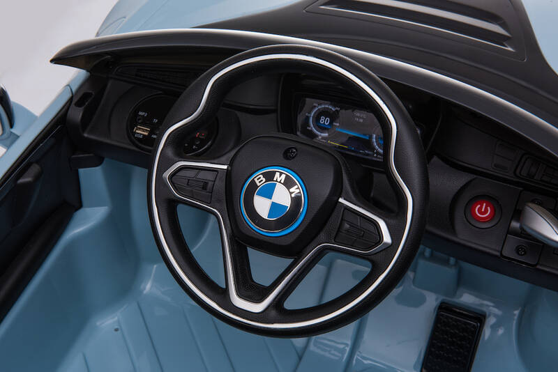 Eljet BMW i8 Coupe, svetlo modrá