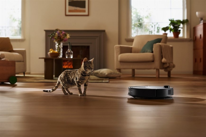 Robotický vysávač Roborock Qrevo Edge 2 Black čierny Mačka a vysávač Roborock Qrevo Edge 2 s mopom na hygienické upratovanie