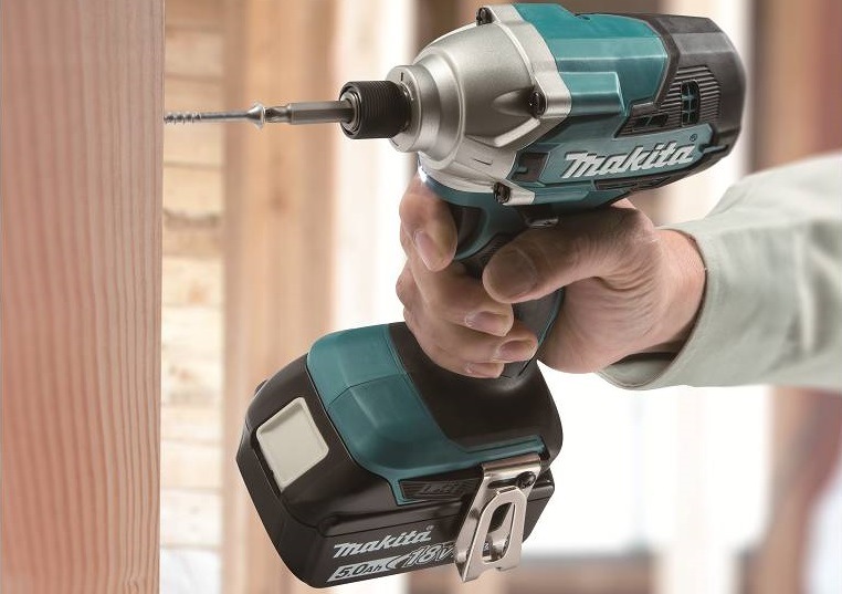 Rázový skrutkovač Makita DTD156Z (bez batérie) Makita DTD156Z