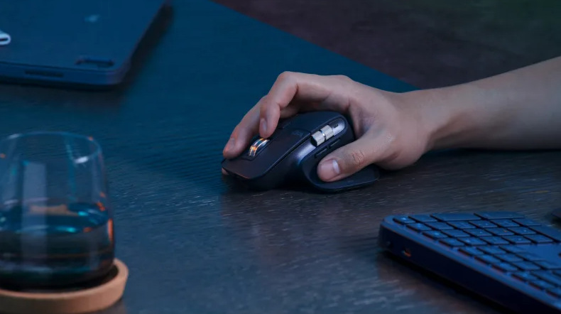 Klávesnica s myšou Logitech MX Keys S Combo, US layout - grafitová grafitová farba Klávesnica s myšou Logitech MX Keys S Combo, US layout - grafitová grafitová farba