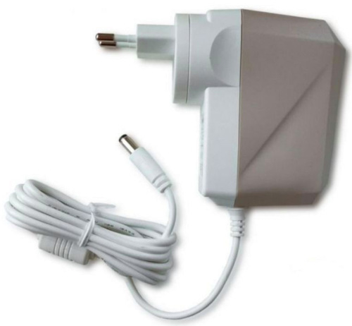 Sieťový adaptér SilentPower iPower X 12V biely Napájací adaptér iFi SilentPower iPower X 12V s pripojovacím káblom a DC konektorom