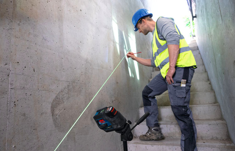 Kombinovaný laser Bosch Professional GCL 12V-50-22 CG Kombinovaný laser Bosch Professional GCL 12V-50-22 CG