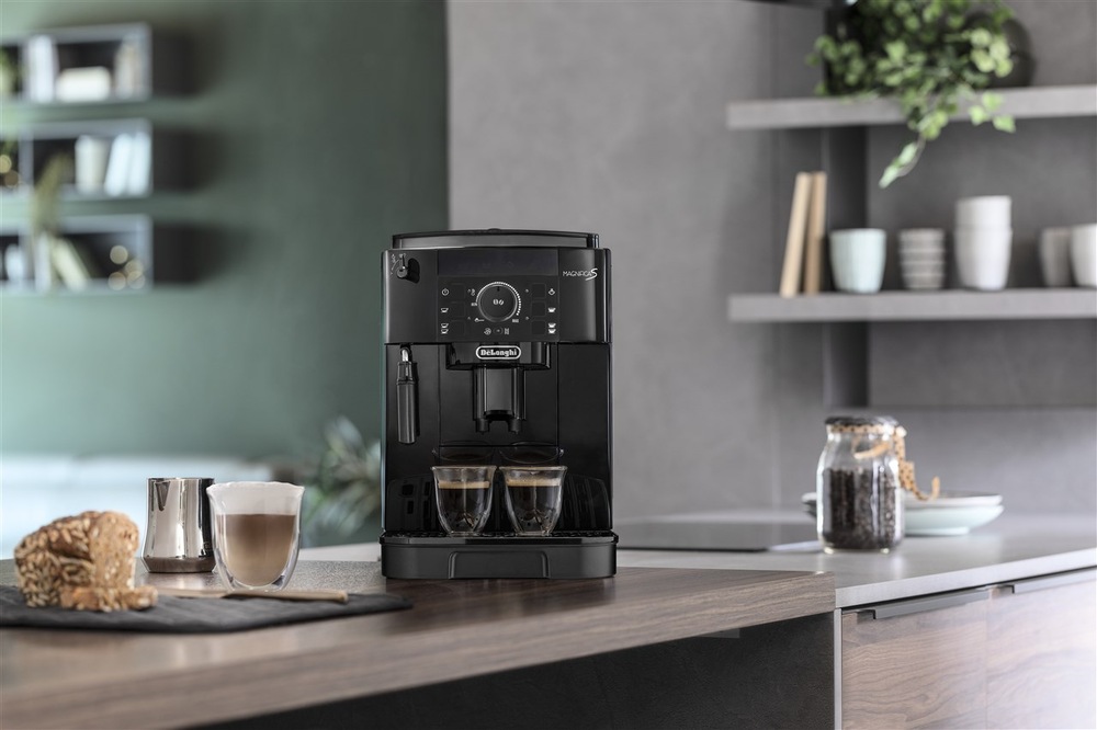 Automatický kávovar De'Longhi Magnifica S ECAM 12.121.B čierny Automatický kávovar De'Longhi Magnifica S ECAM 12.121.B čierny