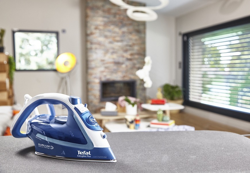 Žehlička Tefal EasyGliss Plus Auto-off FV5735E0 modrá