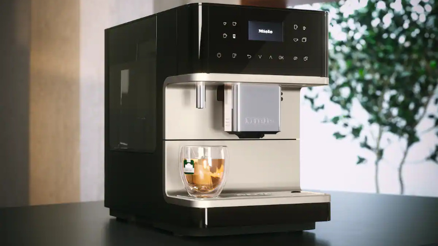 Automatický kávovar Miele CM 6360 čierny