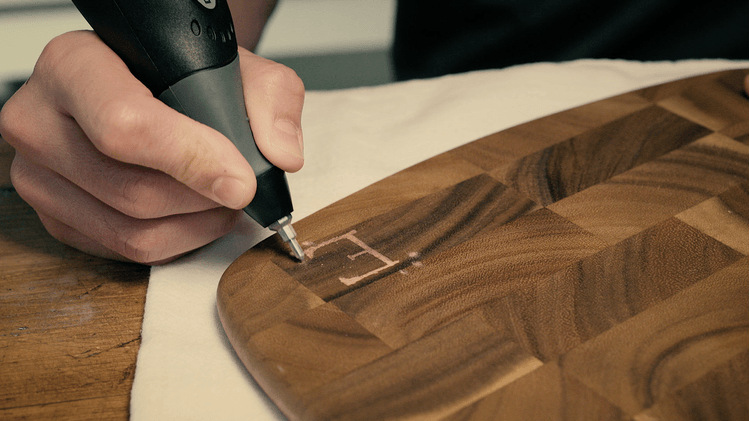 Priama brúska Dremel Engraver (290-1) vyvinie až 6 000 zdvihov za minútu