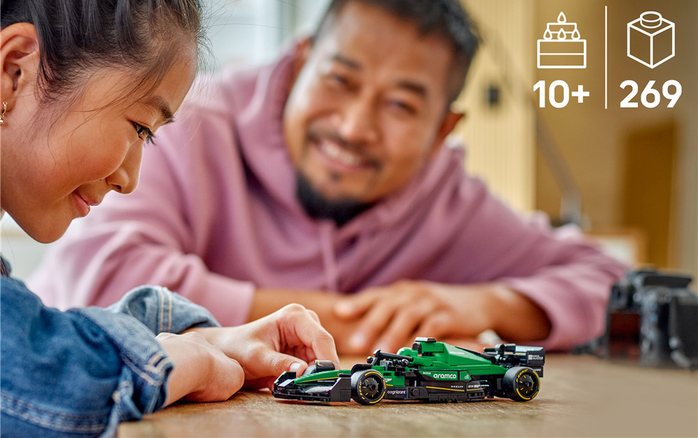 Stavebnica LEGO® Speed Champions 77245 Závodní auto Aston Martin Aramco F1® AMR24 Model LEGO Aston Martin Aramco F1 AMR24 prináša ikonické prvky skutočného monopostu vrátane svätožiary, krídiel a širších pneumatík.
