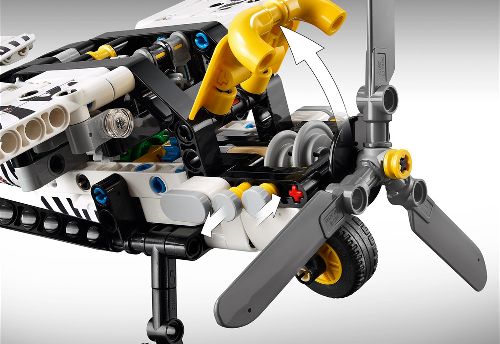Realistické mechanizmy modelu LEGO Technic deťom predstavujú základné princípy fungovania lietadiel a ďalších strojov.