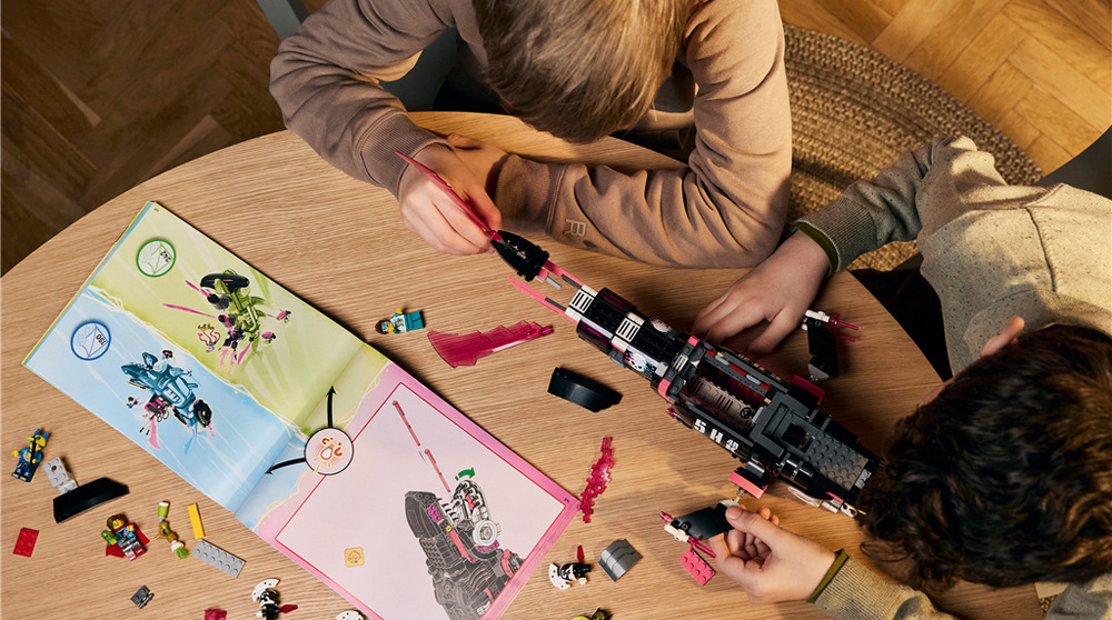 Stavebnica LEGO® DREAMZzz™ 71500 Žraločkoponorka z nočných môr Žraločí stroj ukrýva väzenie, rakety v papuli aj odnímateľné vznášadlá pre napínavé herné misie.