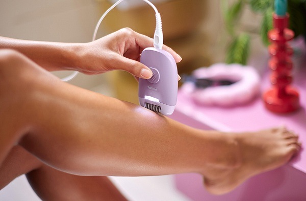 Epilátor Philips Series 4000 BRE257/00 fialový